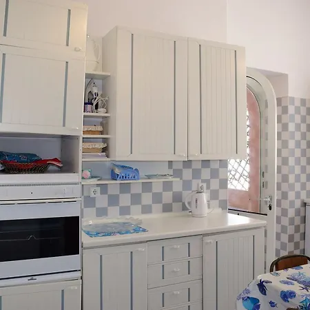 Dom wakacyjny Holiday Bacot Canneto (Lipari)